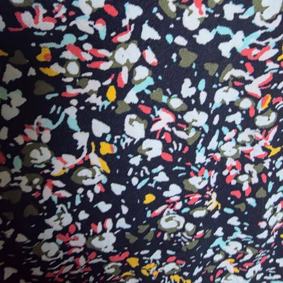 Blue Floral Crown and Ivy top - Picture 2 of 2